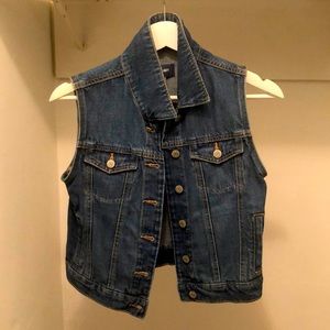 *Old Navy* Kids Jean Vest
